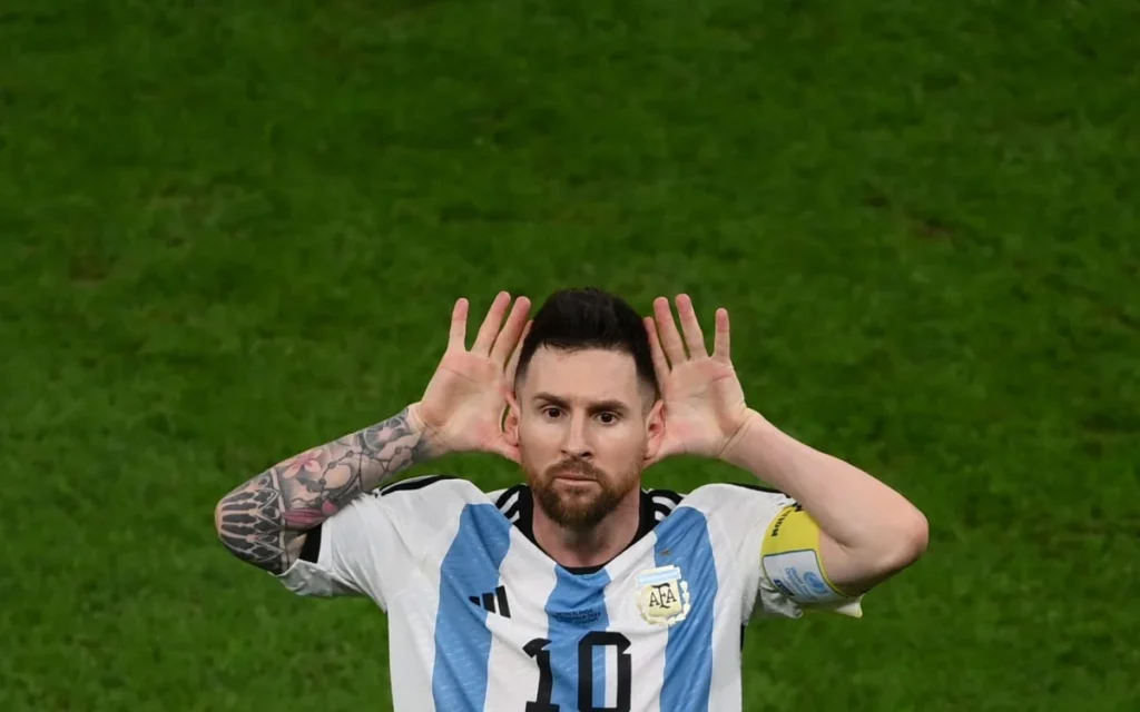 Messi provocando Van Gaal