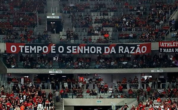 Os voos de Ícaro e Petraglia: sobre a ascensão e a queda do Athletico